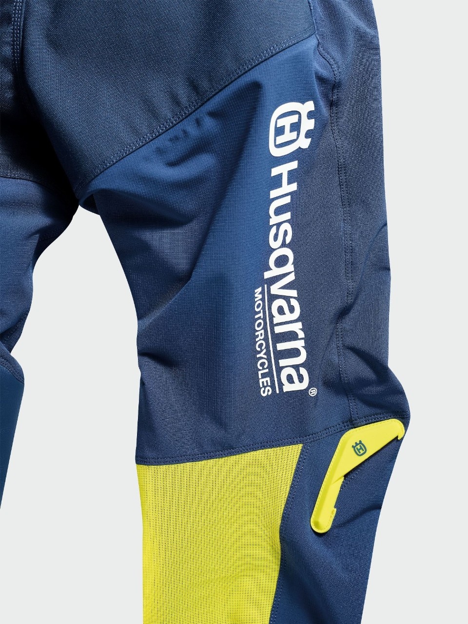 Husqvarna presenta la nuova collezione di abbigliamento off-road